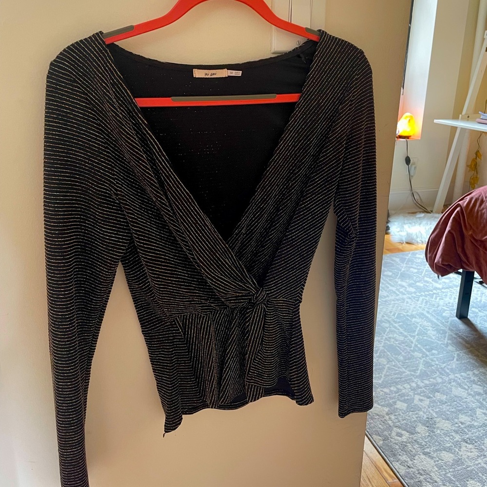 Long sleeve black and gold/silver sparkle top
